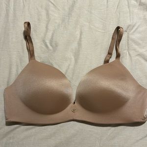 Victoria’s Secret Wireless Push Up Bra